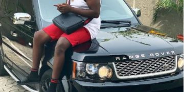 See the Range Rover Dbanj buys for his artist, Cheekychizzy