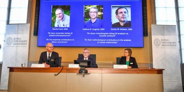 3 U.S Based Economists Win Nobel Prize