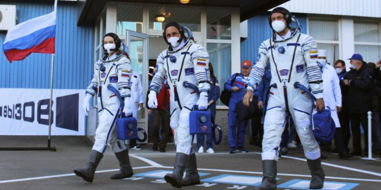 Russian Crew Return To Earth After Shooting The First Film In Space